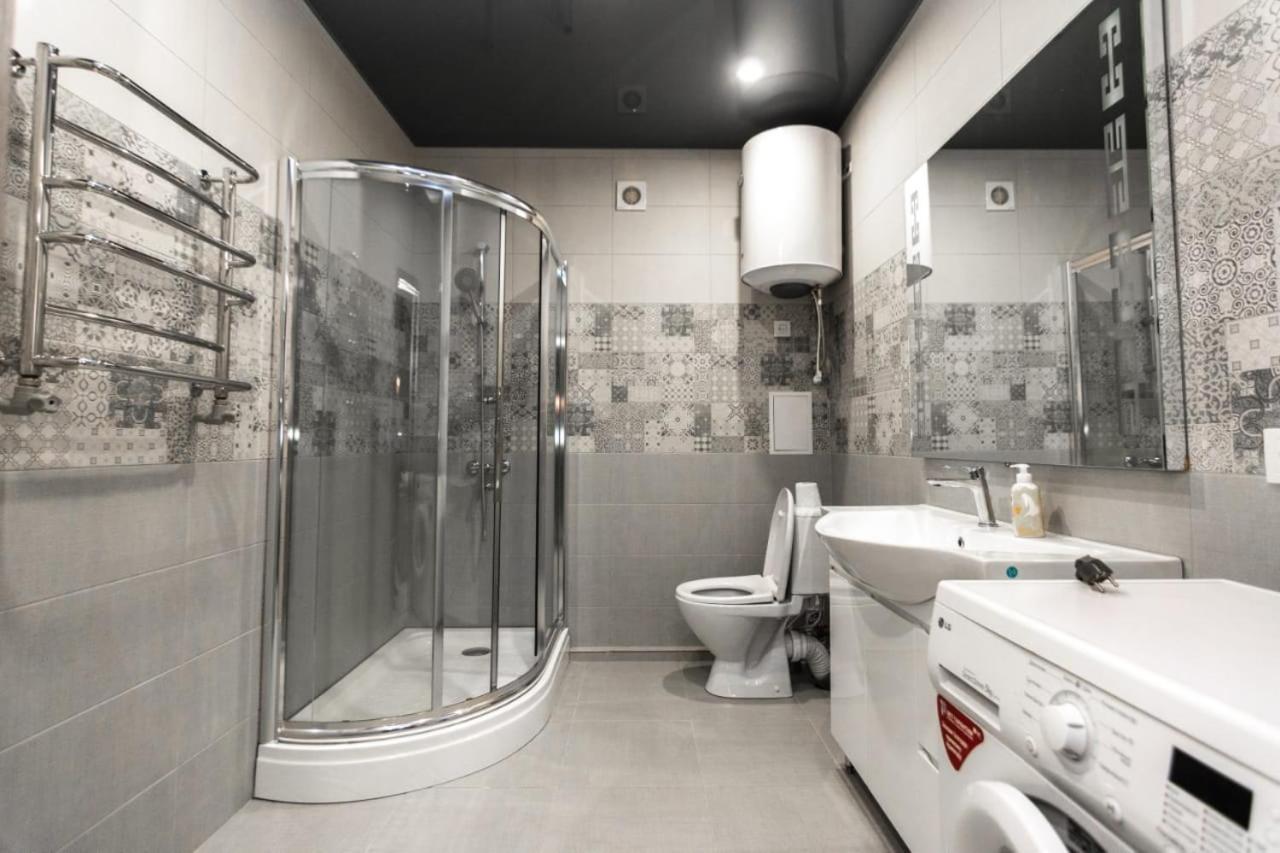Loft Apartment On Svobody Dniprodzerzhyns'k Ngoại thất bức ảnh